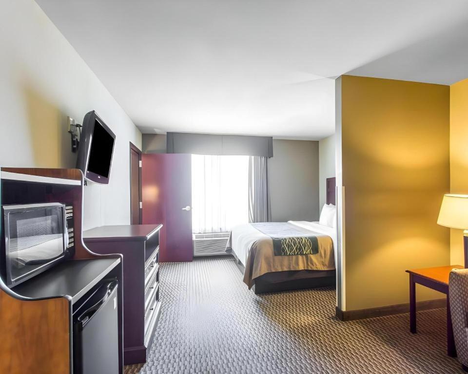 מדיסונוויל Comfort Inn & Suites מראה חיצוני תמונה