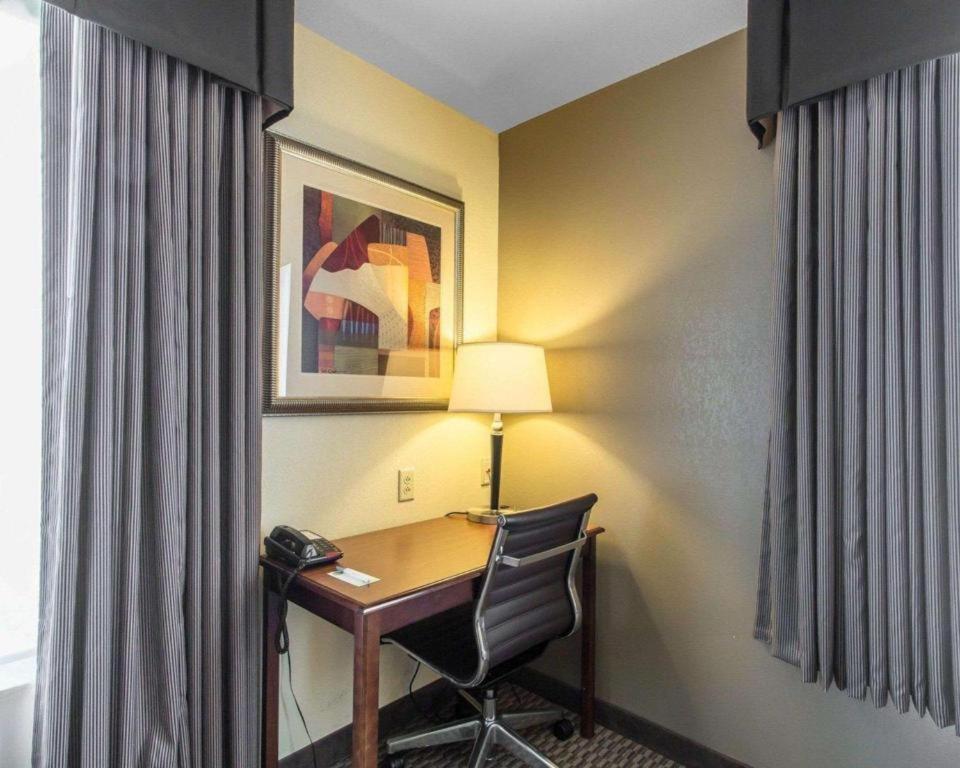 מדיסונוויל Comfort Inn & Suites מראה חיצוני תמונה