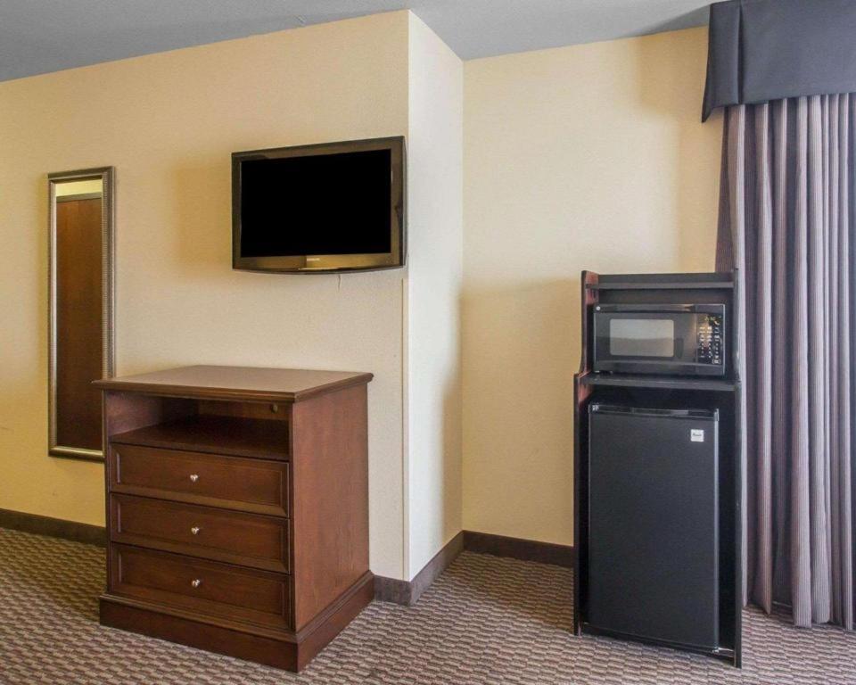 מדיסונוויל Comfort Inn & Suites מראה חיצוני תמונה