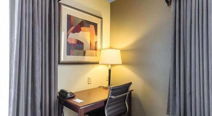 מדיסונוויל Comfort Inn & Suites מראה חיצוני תמונה