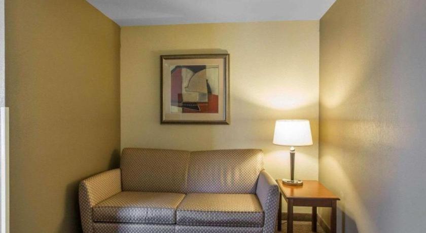 מדיסונוויל Comfort Inn & Suites מראה חיצוני תמונה