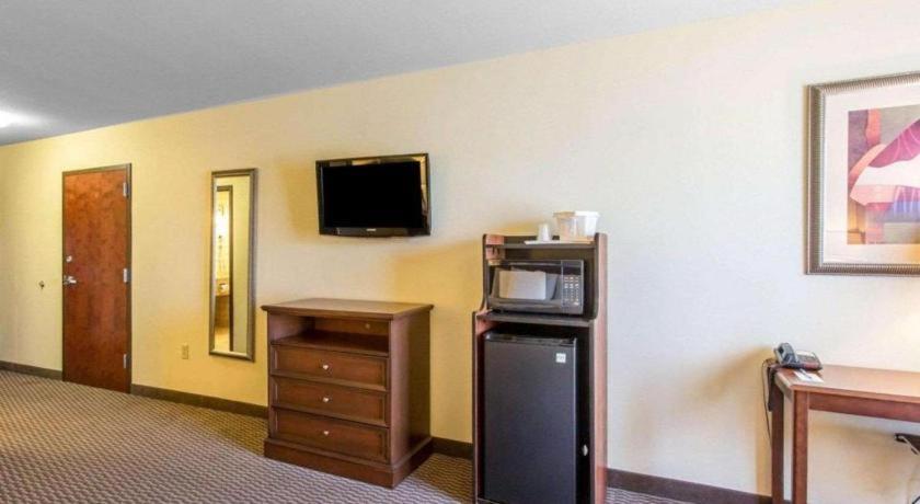 מדיסונוויל Comfort Inn & Suites מראה חיצוני תמונה